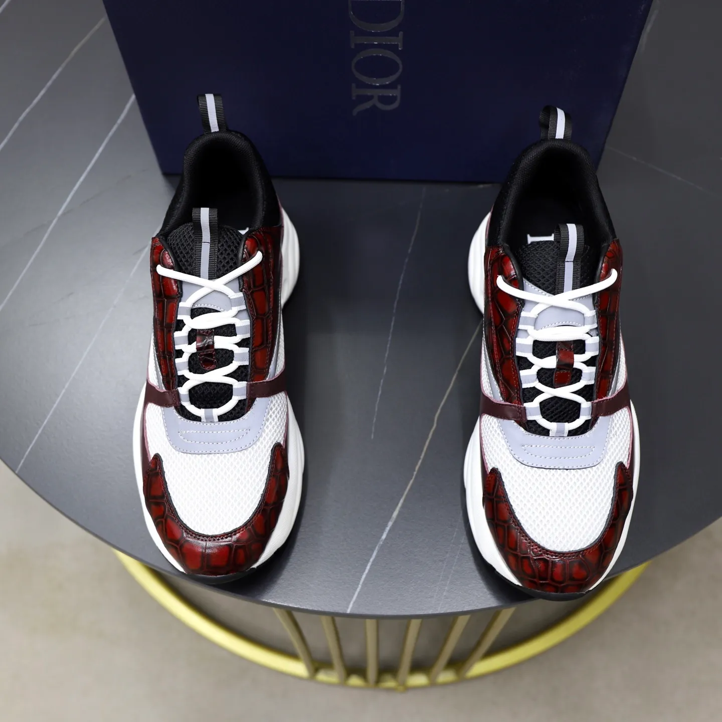 Ex-factory price: 500💰🙅‍♂️🙅‍♂️🙅‍♂️ Brand: Dior DIOR Standard code: 38-44 (45, 46 customized) Grade: Same as the official website Material: Original leather splicing Comfortable and breathable lining Original wear-resistant outsole Style category: Men's fashionable casual shoes Running sneakers Noble luxury brand elements Top luxury Color: actual picture color